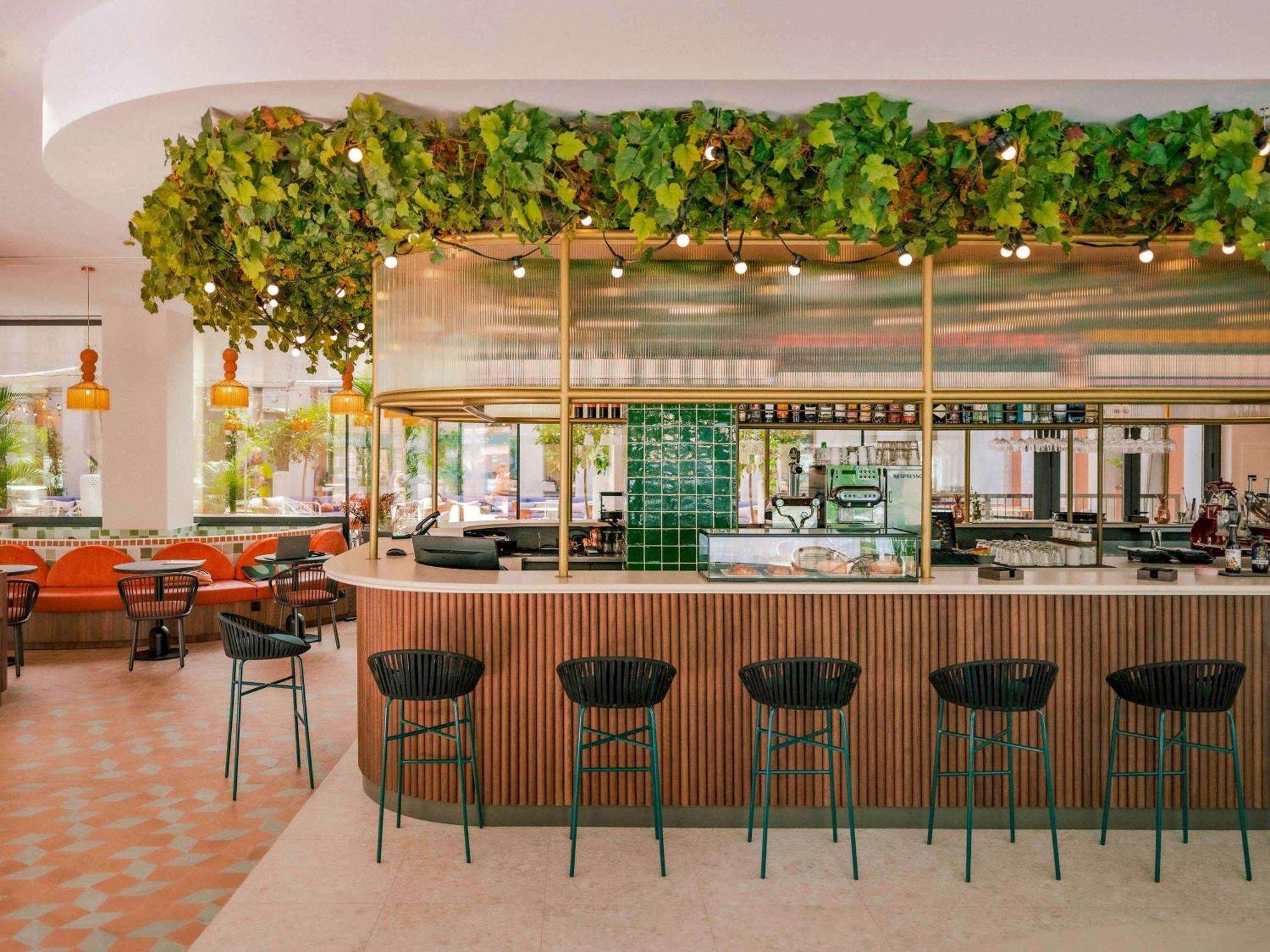 Ibis Styles Sevilla City Santa Justa Exterior photo