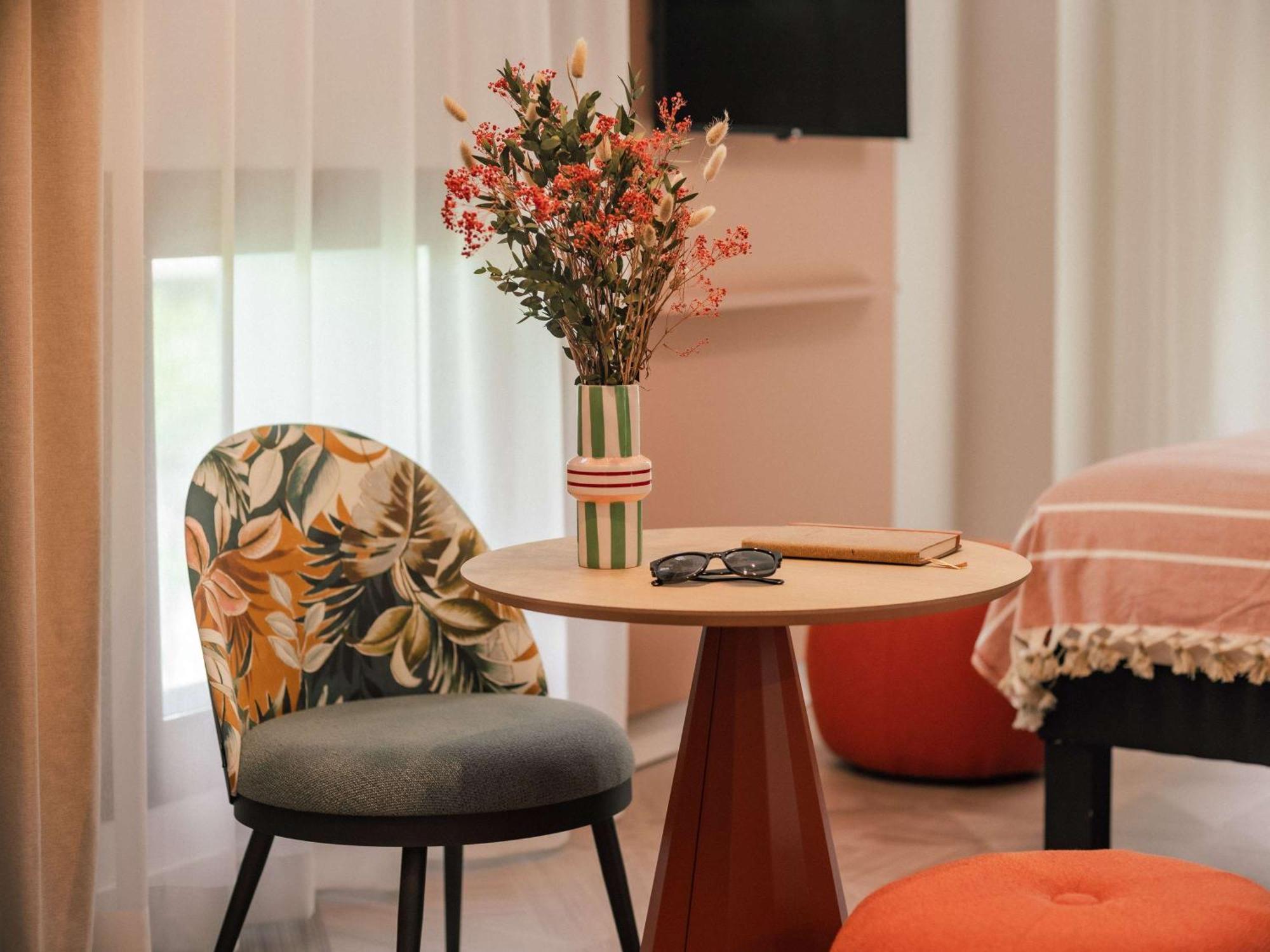 Ibis Styles Sevilla City Santa Justa Exterior photo