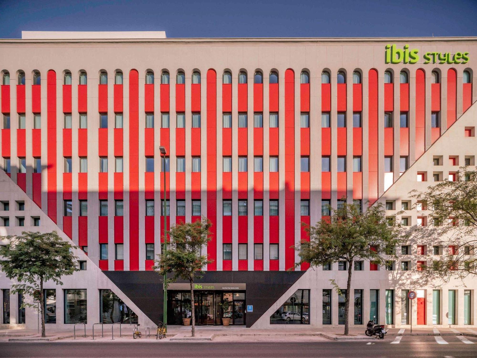 Ibis Styles Sevilla City Santa Justa Exterior photo