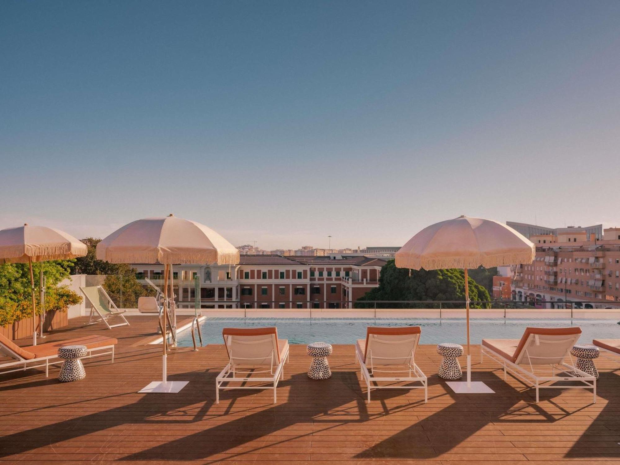 Ibis Styles Sevilla City Santa Justa Exterior photo